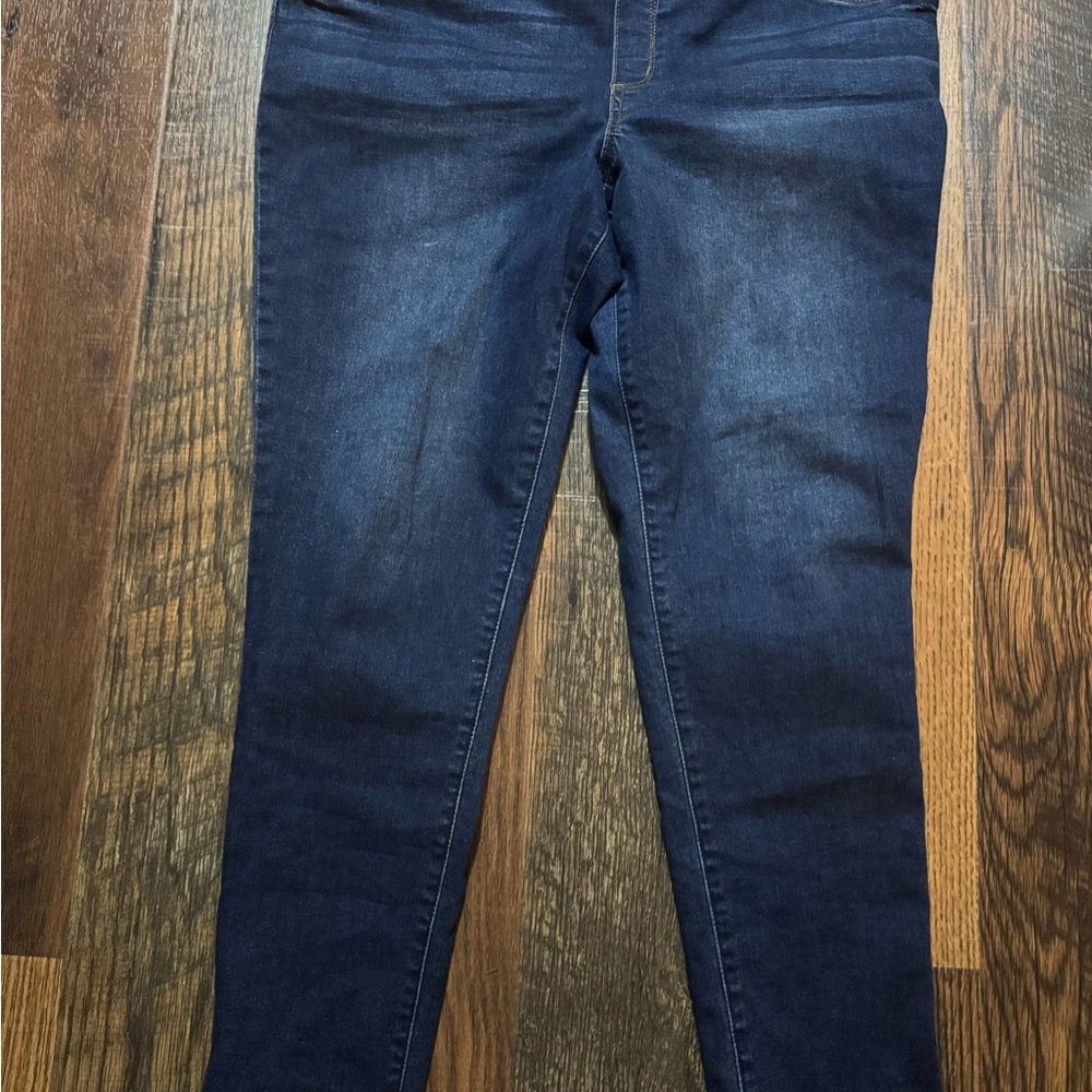 Classic Navy Women's Skinny Jeans